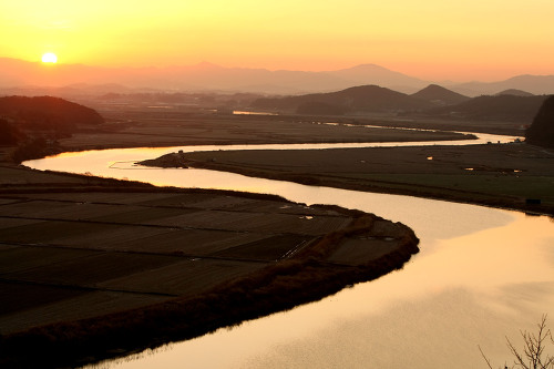 Yeongsan River sunset near Naju, Jeolla Province